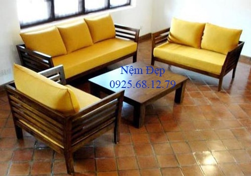 bán nệm sofa gỗ phòng khách hiện đại